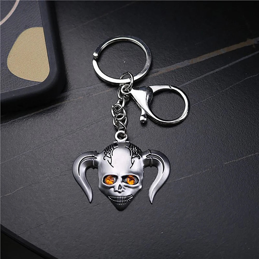 Bleach Kurosaki Ichigo Mask Keychains Anime Key Chain Metal Retro Keyring For Women Men Charm Accessories Pendant Llaveros Gifts