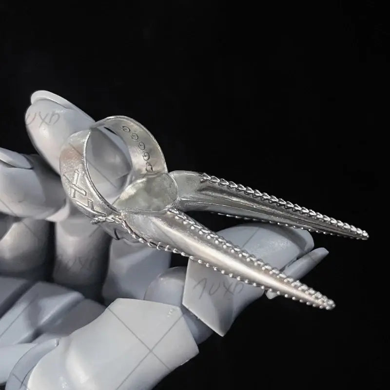 Silver-plated bird-shaped adjustable ring with beaded wings detail for jojo bizarre adventure d4c cosplay steel ball run