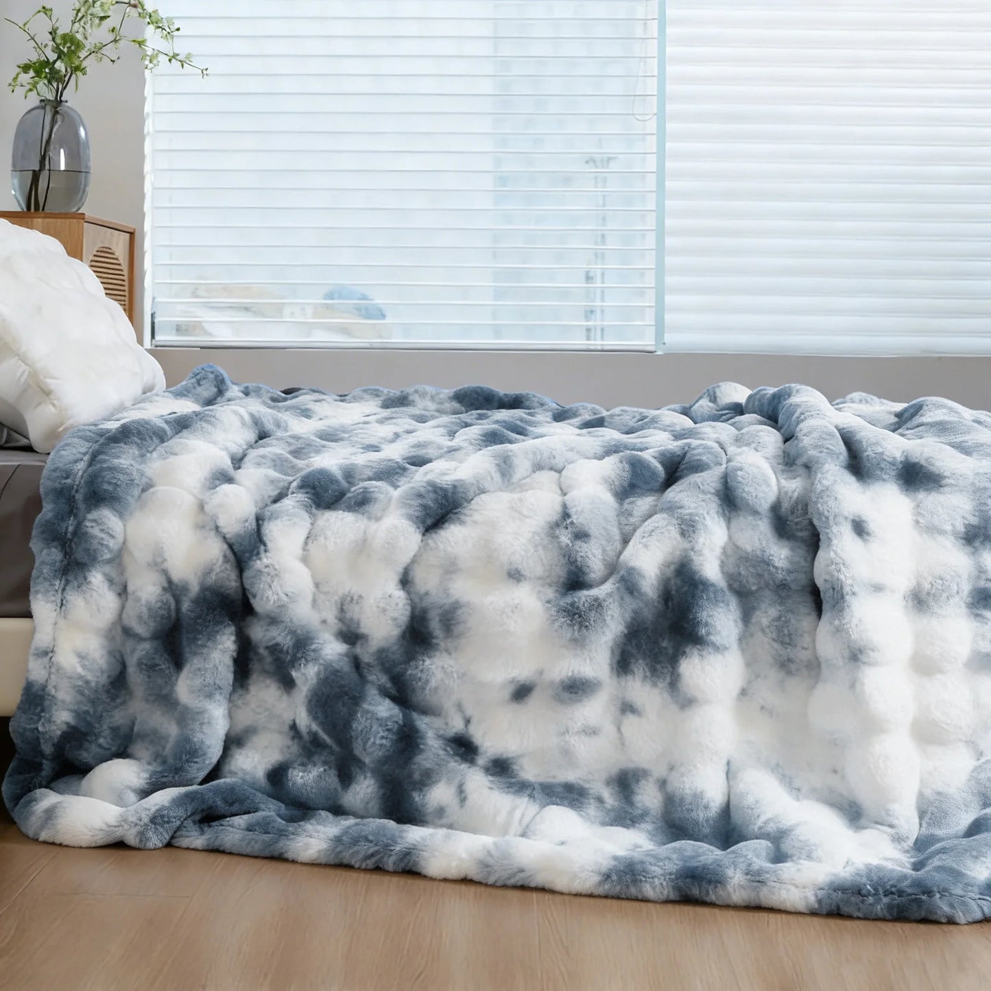 Soft Cozy Faux Fur Rabbit Blanket, Warm Thick for Bed Sofa Office, Elegant Home Decor, Perfect Gift, Durable and Versatile