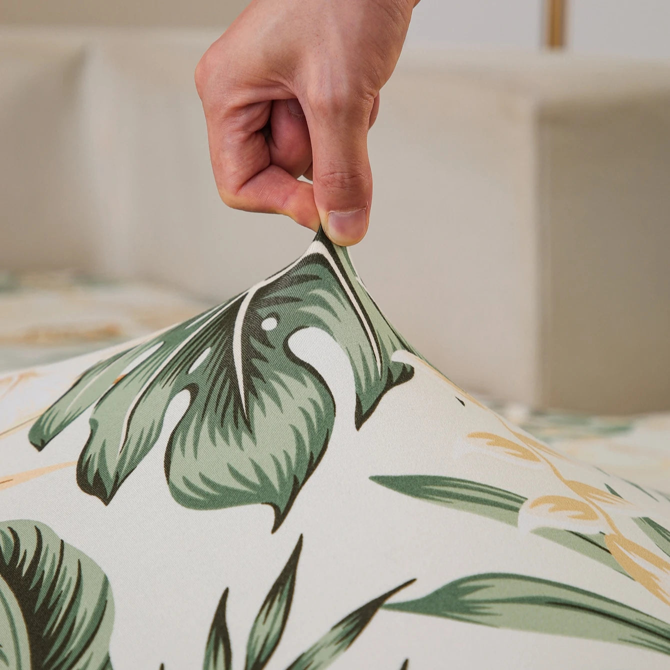 Tropical rainforest leaf printed milk silk sofa cover, elastic sofa cover, dust-proof and detachable sofa cover
