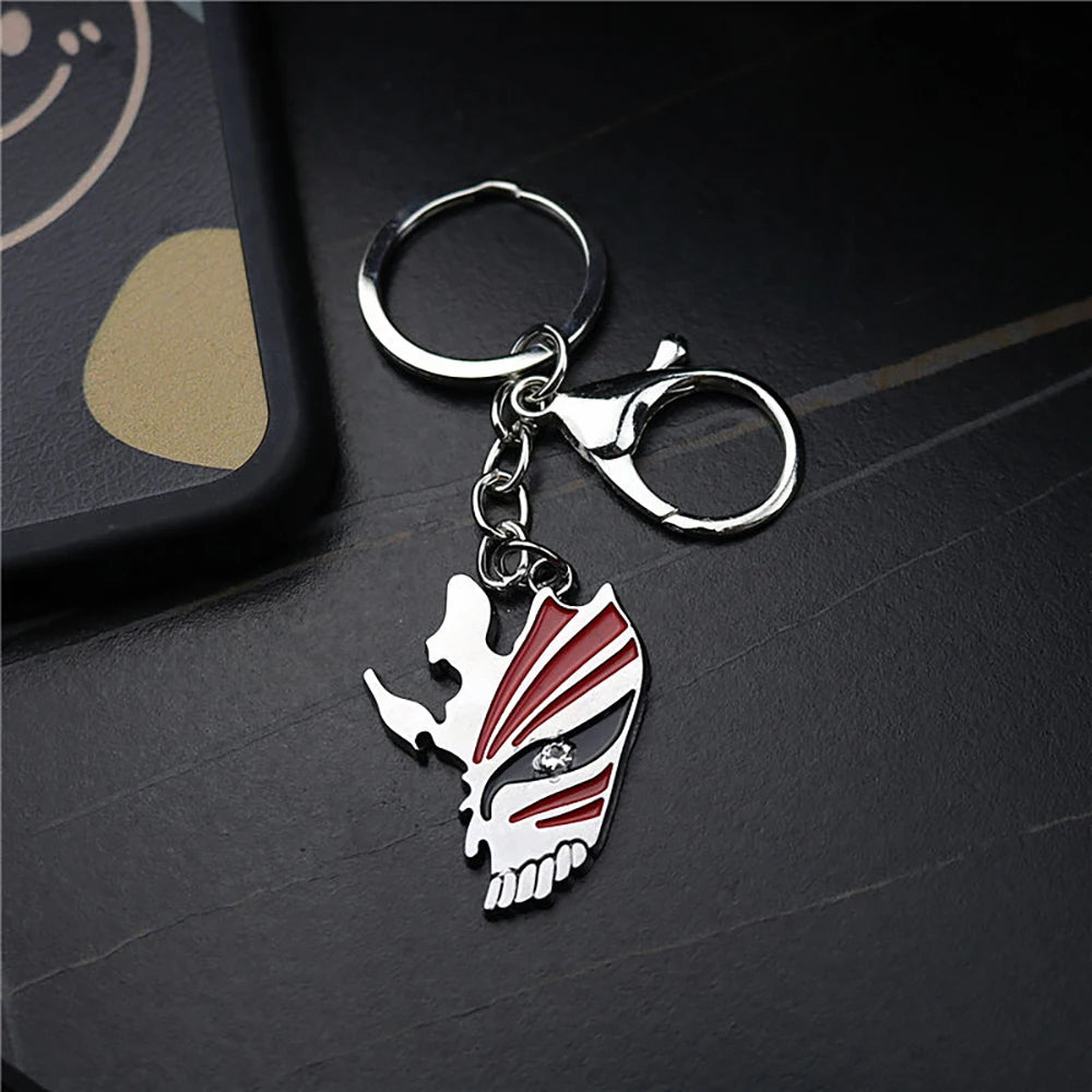 Bleach Kurosaki Ichigo Mask Keychains Anime Key Chain Metal Retro Keyring For Women Men Charm Accessories Pendant Llaveros Gifts