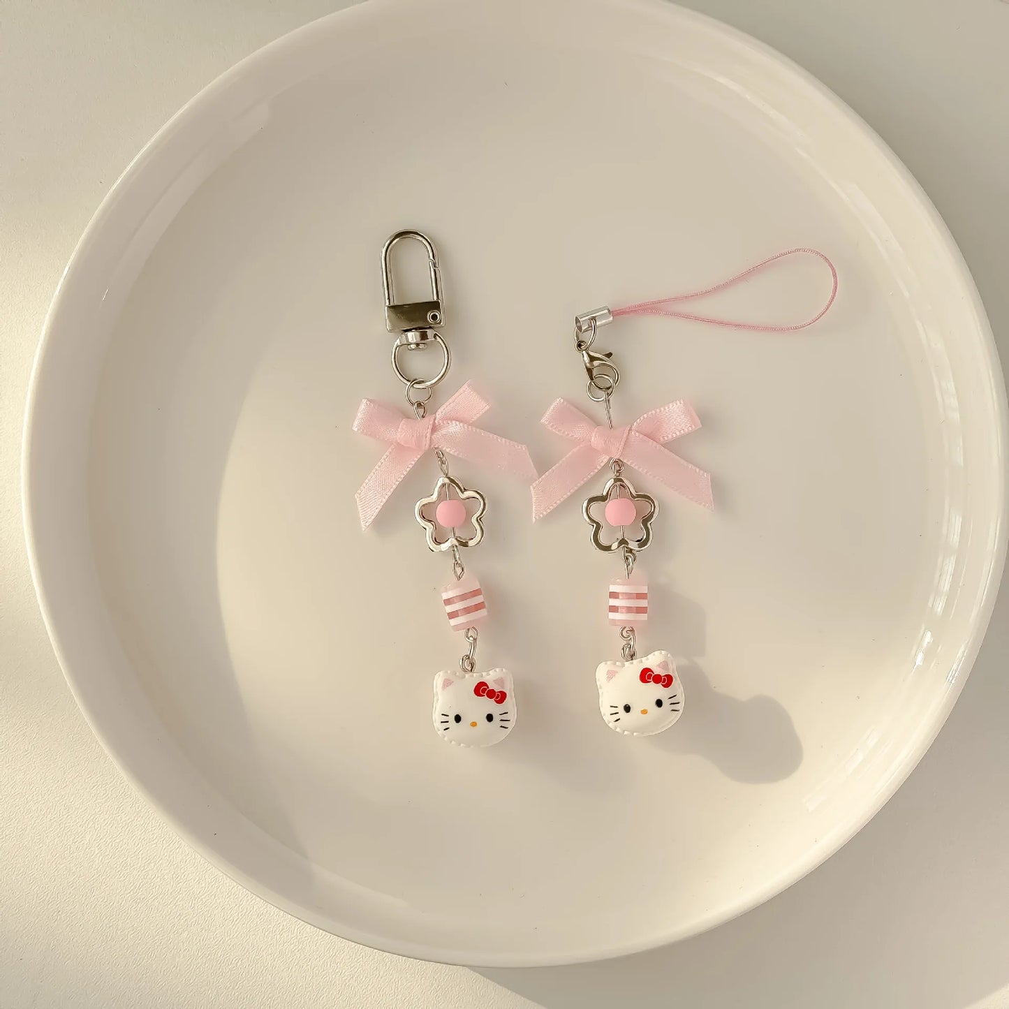 Kawaii Hello Kitty Mobile Phone Chain Cute Sanrio Cartoon Love Bow Keychain Pendant Bag Decoration Anime Peripheral Girl Gifts
