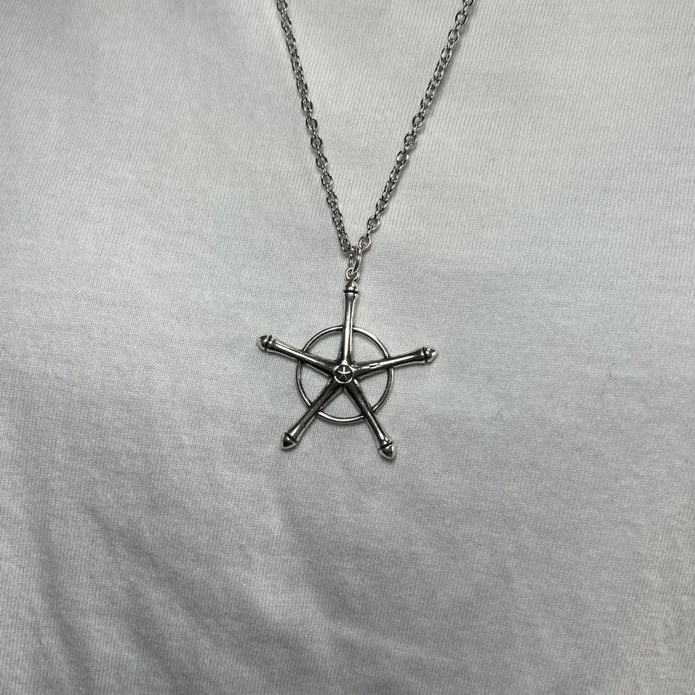 Anime Bleach Necklace Quincy Ishida Uryuu Cosplay Ginrei Gojiaku Amulet Alloy Choker Chain Bracelets Pendant Jewelry Accessories