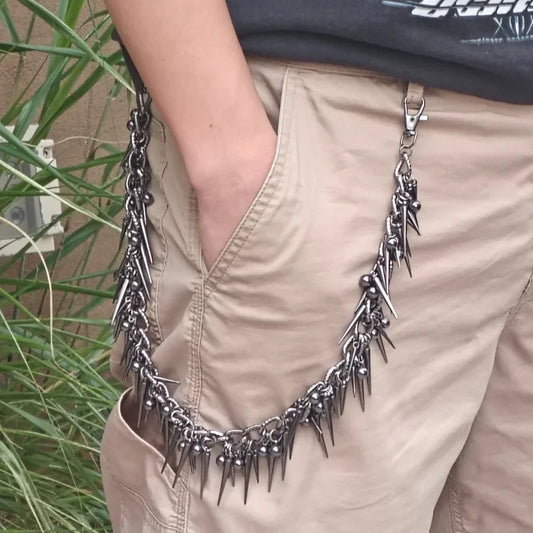 Hip Hop Rock And Roll Black Gun Plated Rivet Metal Biker Pants Chain Male Woman Fashion Rock And Roll Accessories Retro KeyChain