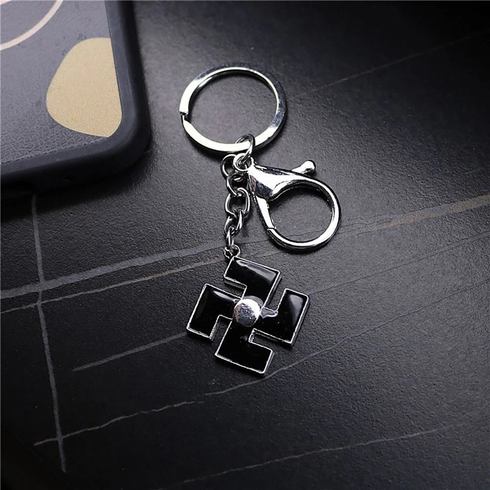 Bleach Kurosaki Ichigo Mask Keychains Anime Key Chain Metal Retro Keyring For Women Men Charm Accessories Pendant Llaveros Gifts