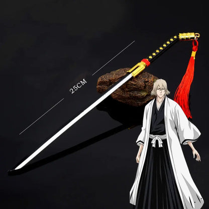 Bleach ichigo katana 25cm metal sword keychain with black and gold zinc alloy hilt, silver blade, and red tassel