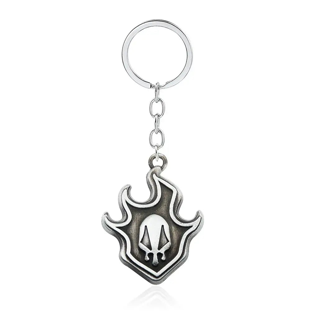 Silver flame-shaped bleach ichigo mask necklace with skull emblem made of durable zinc alloy with antique finish