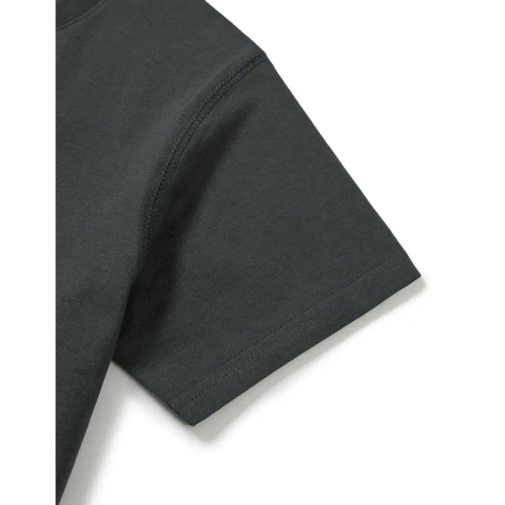 Dark gray gothic skull anime streetwear cotton tee with short sleeves and neatly stitched seams