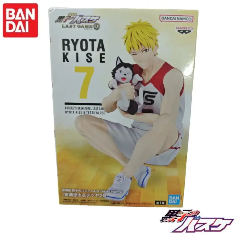 Bandai namco figure of ryota kise in number 7 jersey holding kuroko tetsuya with detailed sculpting and paint