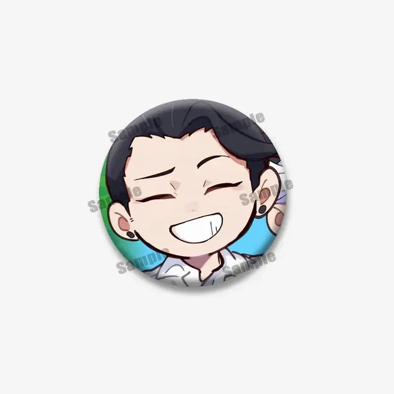 Circular enamel pin featuring chibi-style jujutsu kaisen geto suguru with black hair smiling on colorful background