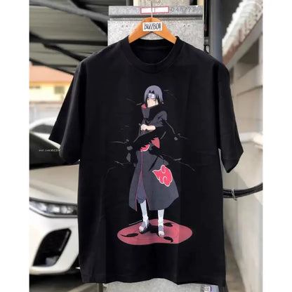 Black short-sleeved naruto gaara unisex t-shirt featuring itachi uchiha in akatsuki cloak on red circular base