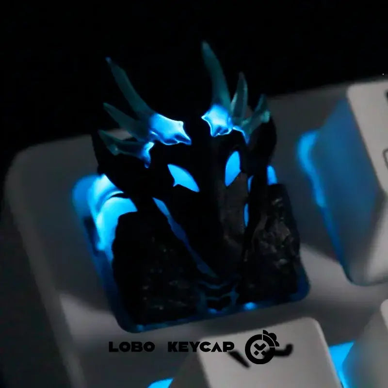 Solo leveling sung jin-woo resin replaceable solo level keycap glowing blue dragon design with intricate horns and wings
