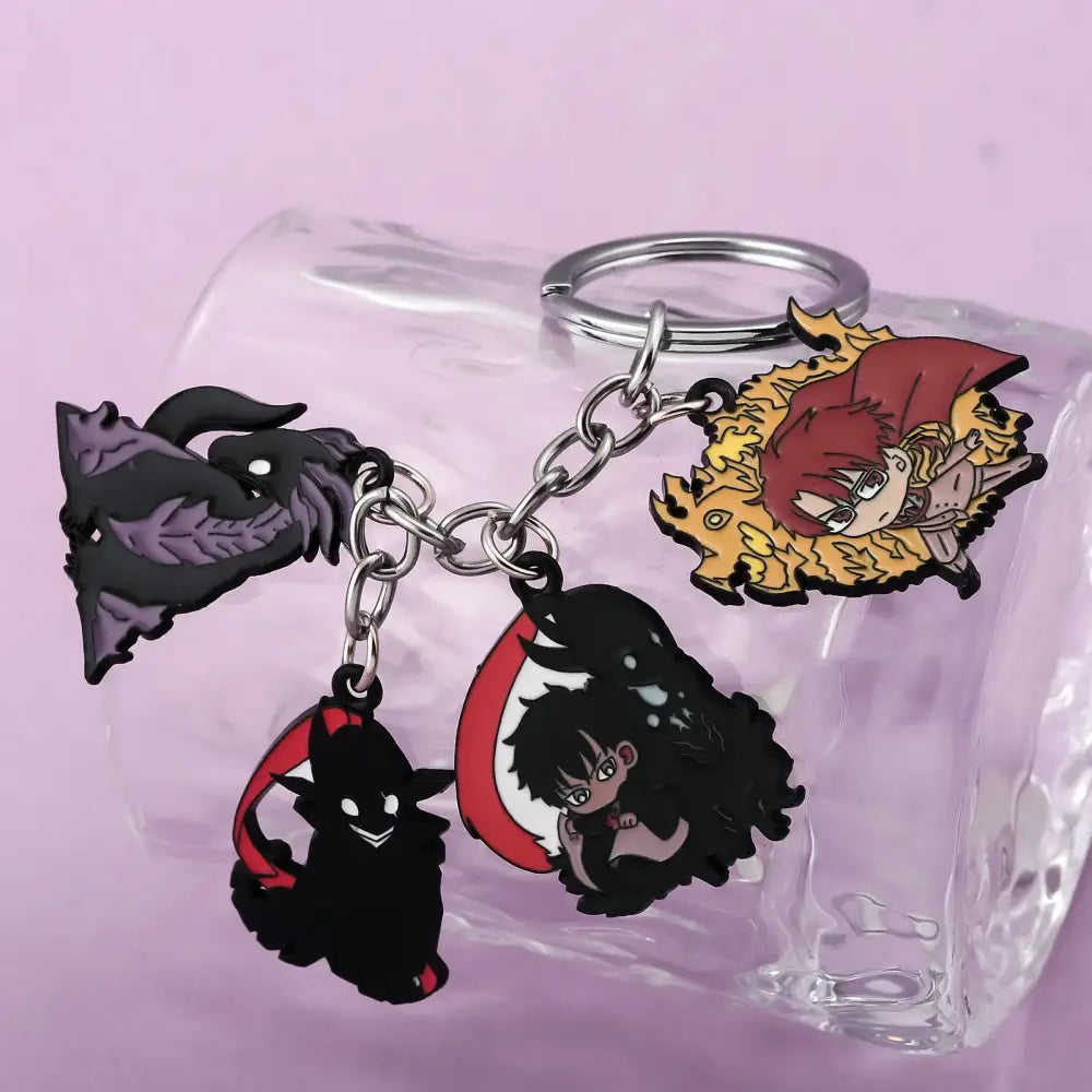 Solo leveling sung jin woo black and red anime keychain with metallic chain and short blade pendant for anime collection