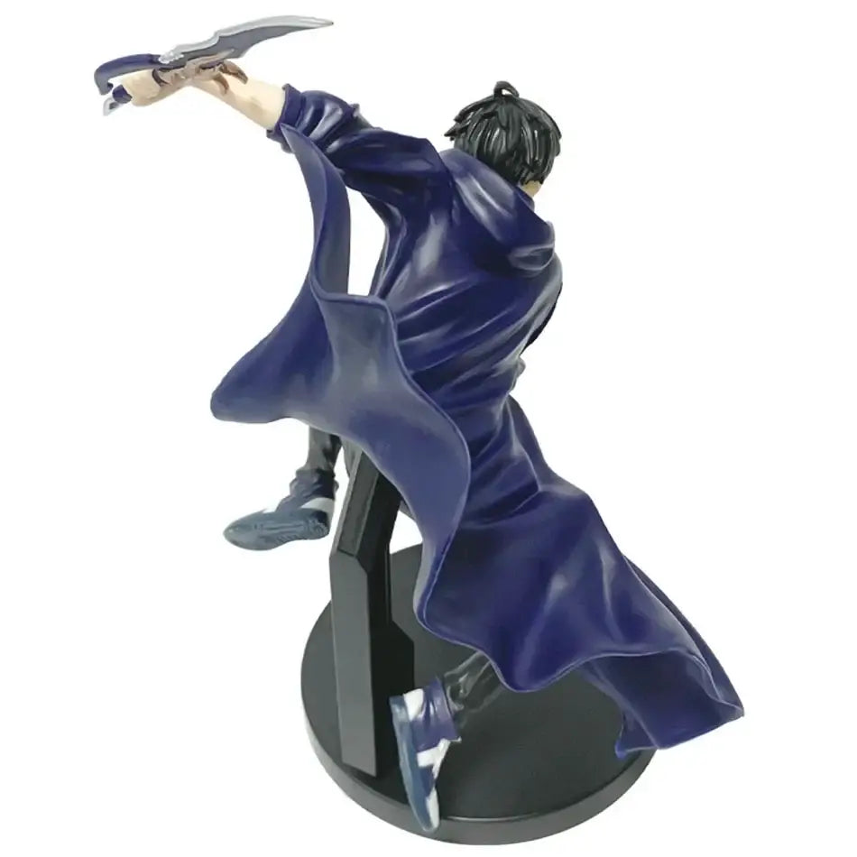 Solo leveling 18cm battle version pvc statue of dark blue cape-draped Sung Jin-Woo holding a silver blade