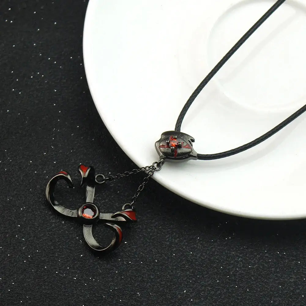 Tokyo Ghoul kaneki ken pendant necklace with black and red metallic alloy choker featuring three-pronged gemstone design