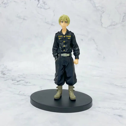 Tokyo Revengers Hanagaki Keisuke Hanma pvc figure set featuring a blonde hair anime figure in black uniform on a circular base