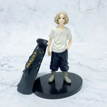 Tokyo revengers mikey pvc figure 17cm blonde anime statue in white v-neck t-shirt and dark blue pants with black coat